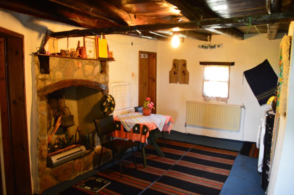 The Old House Guest House Obedinenie Kültér fotó